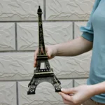 Paris Effiel Tower Figures Statues Building Model Fashion Romantic Retro Bronze Sculpture Home Desktop Metal Decorative.webp